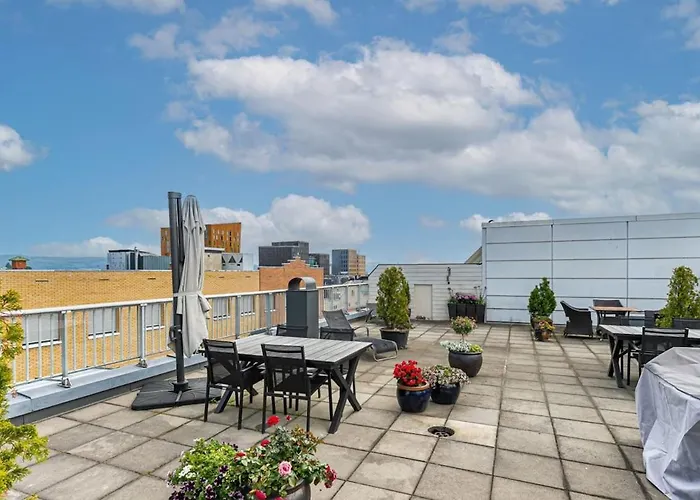 Modern & In - Roof Terrace Drammen